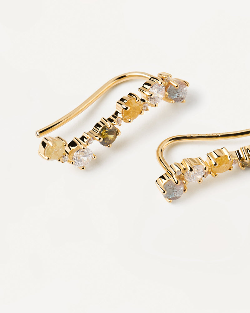 Orecchini April - 
  
    Argento sterling / Placcatura in Oro 18K
  
