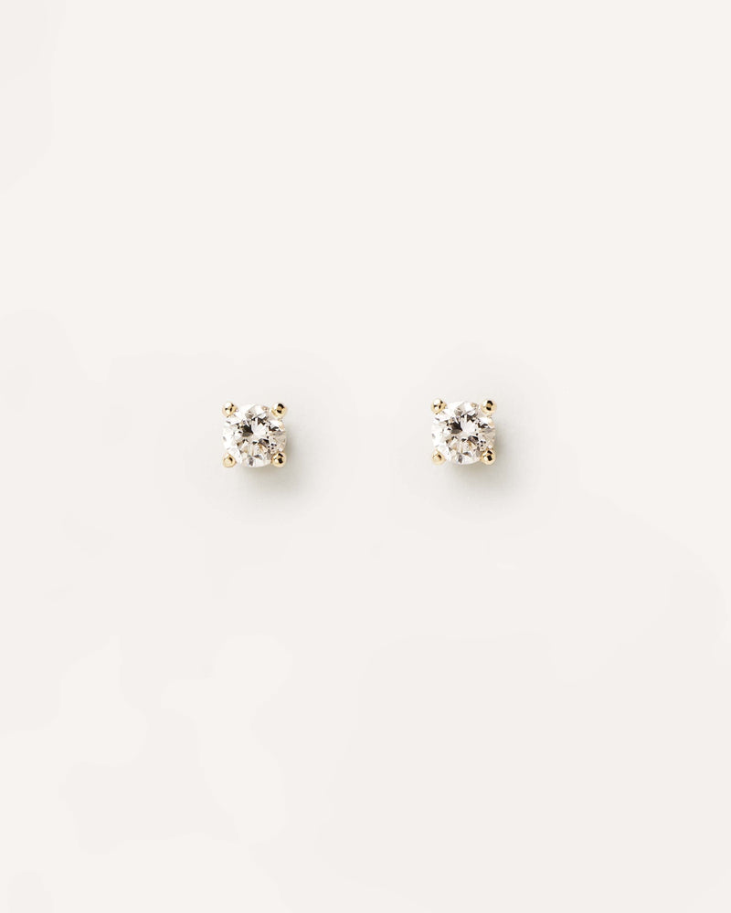 18K yellow gold pin earrings with lab-grown solitary diamond of 0.10 carat each