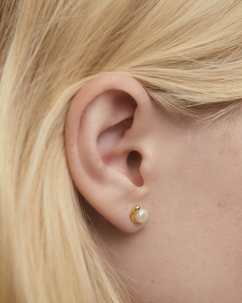 La Perla Mini stud earrings - 
  
    Sterling Silver / 18K Gold plating
  
