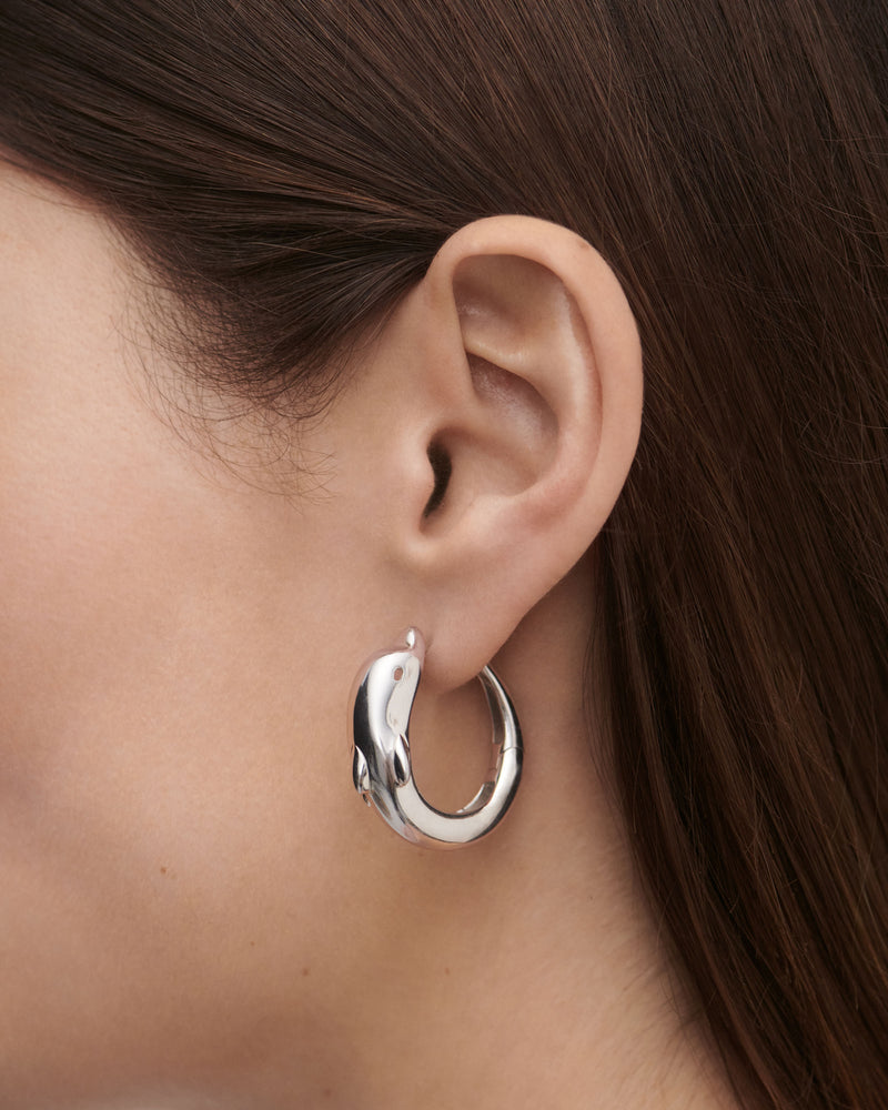 Orecchini a cerchio in argento Dolphin - 
  
    Argento sterling
  
