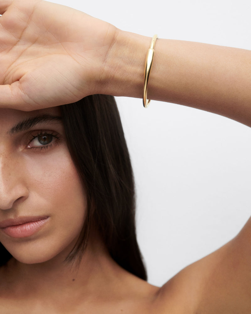 Loop bangle - 
  
    Brass / 18K Gold plating
  
