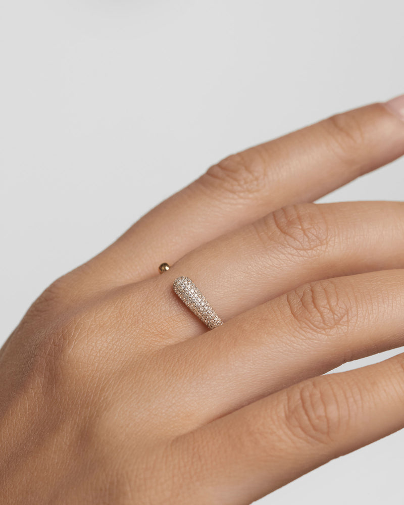 Diamonds and Gold Soho Ring - 
  
    18K Gold
  
