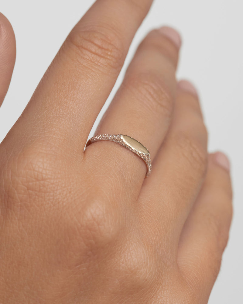 Diamonds and Gold Tess Stamp Ring - 
  
    18K Gold
  
