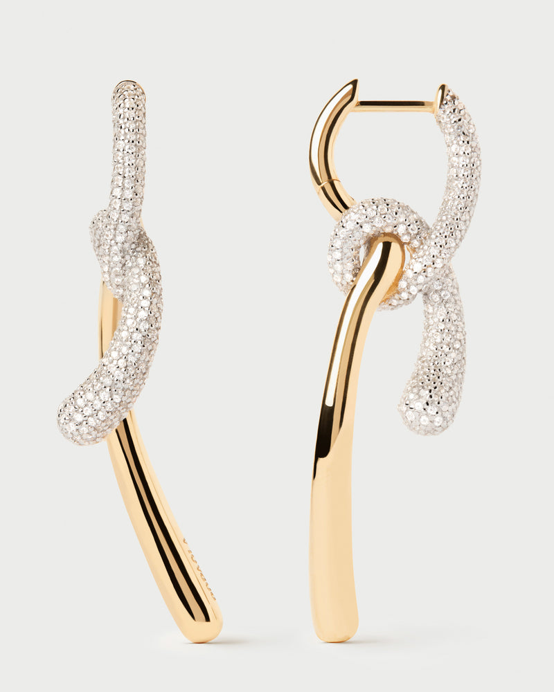 Aros Pavé Twist - 
  
    Plata de Ley / Baño de Oro 18K
  
