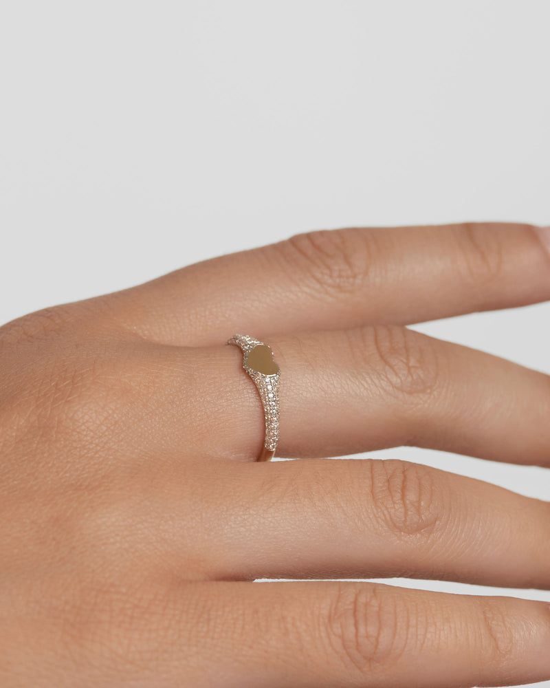 Diamonds and Gold Heart Stamp Ring - 
  
    18K Gold
  
