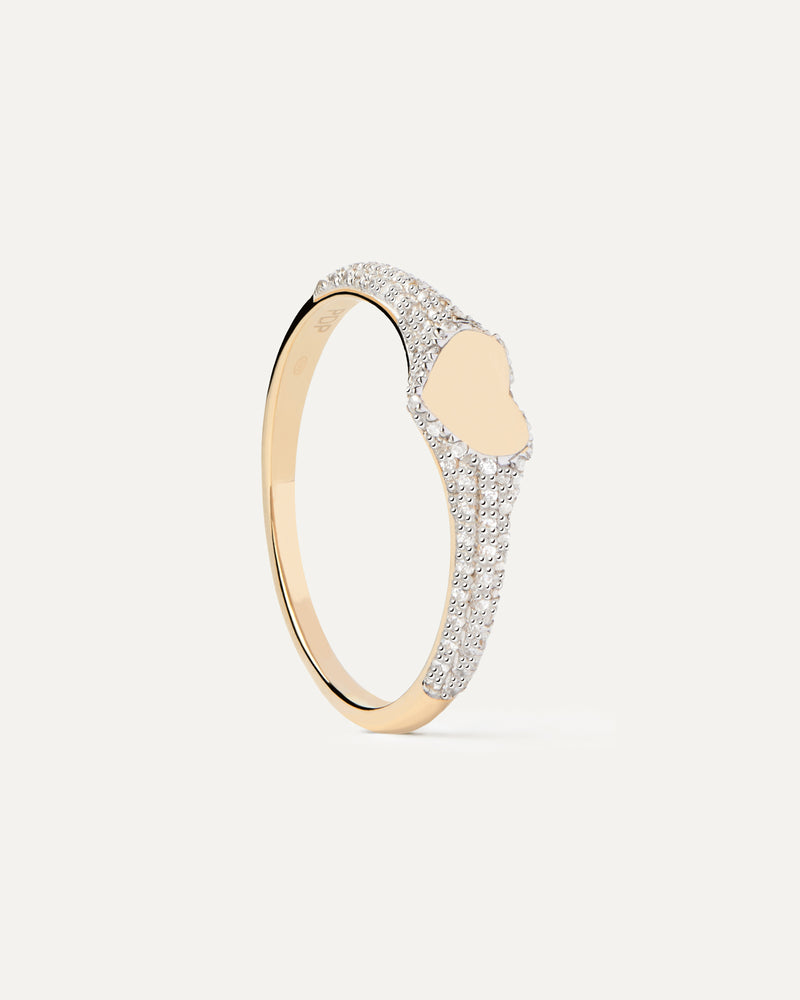 Heart-shaped signet ring in solid yellow gold set with 76 pavé lab ...