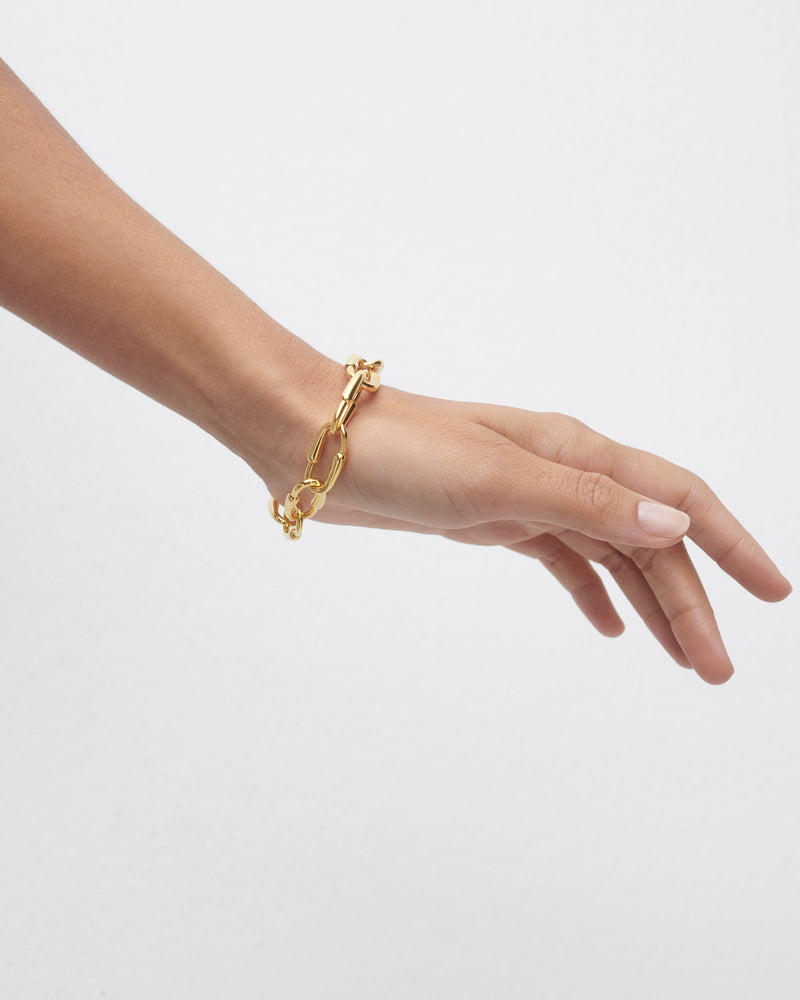 Loop chain bracelet - 
  
    Brass / 18K Gold plating
  
