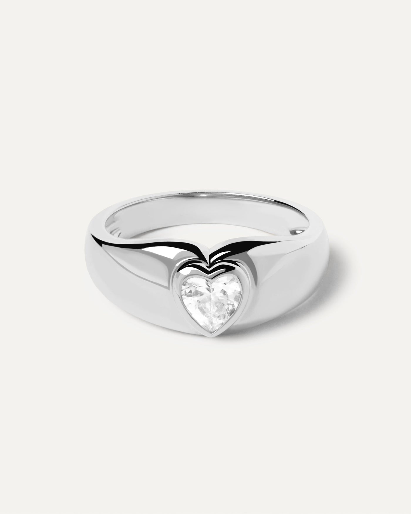 Bold ring in sterling silver with heart-shaped zirconia | Bright 