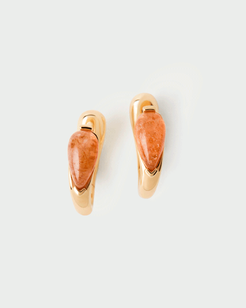 Mini aros elegantes adornados con piedra naranja ovalada