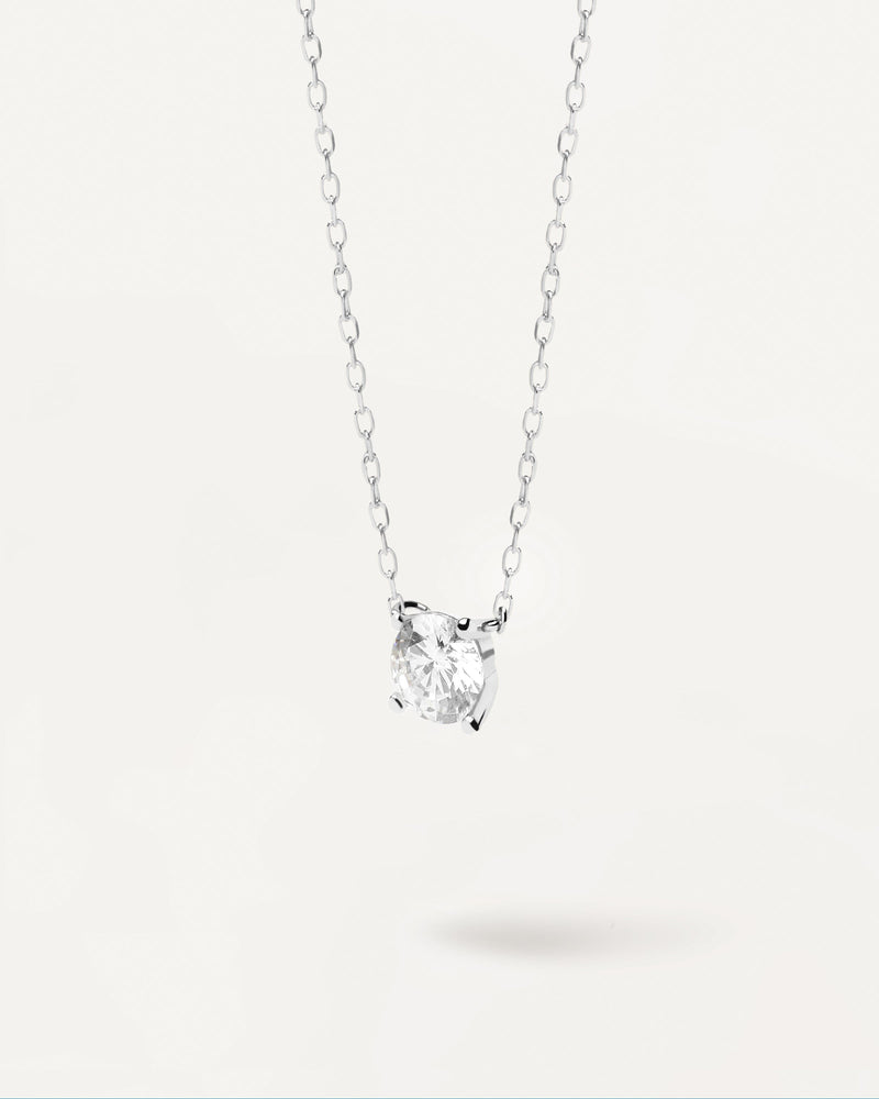 Solid white gold chain necklace with big round lab-grown diamond of 0.50 carats