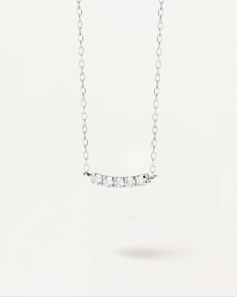 Solid white gold necklace with five lab-grown diamonds of fine round cut, making 0.07 carats